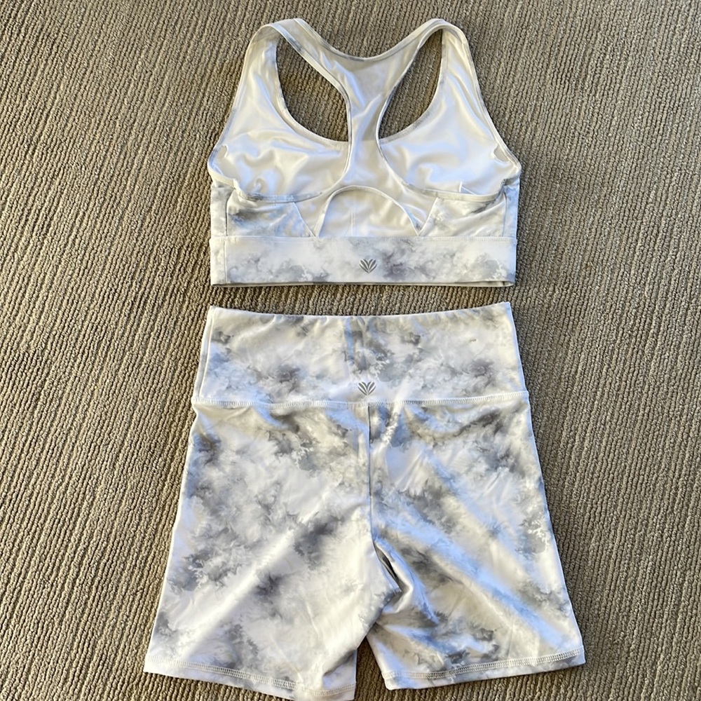 Womens workout set - Picture 2 of 4